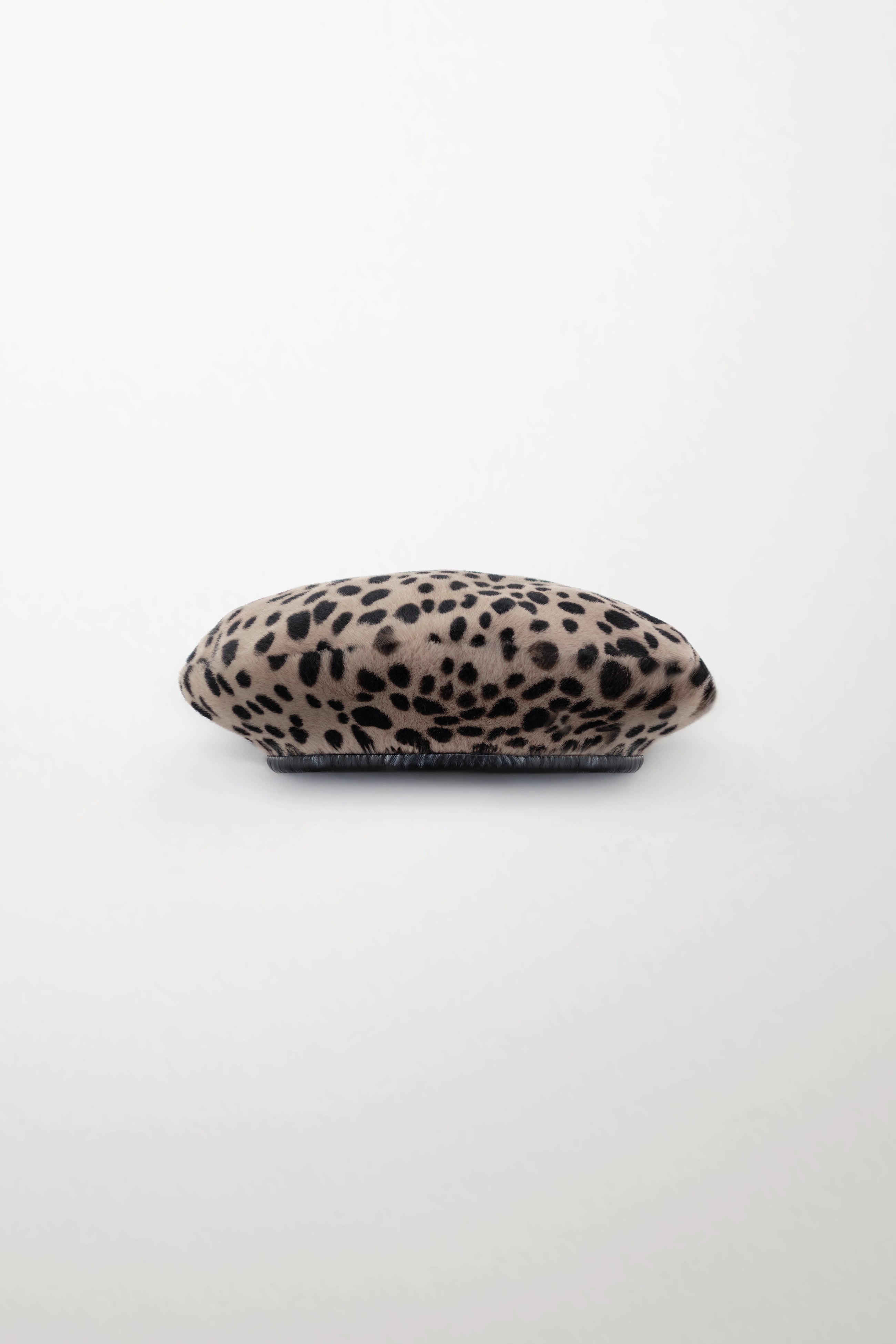 Hat in Shearling with Jaguar Print